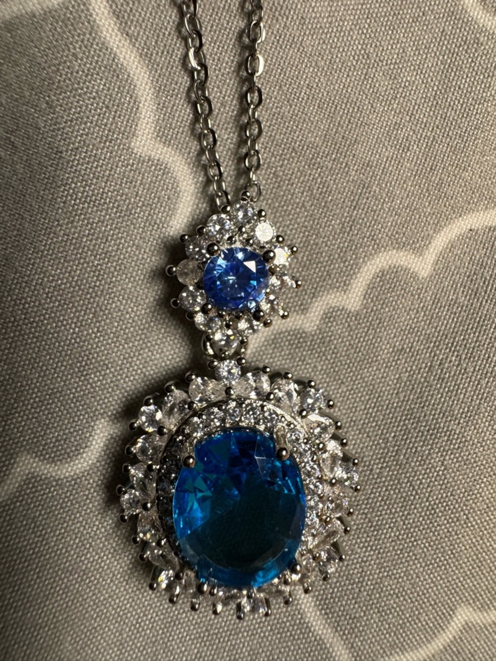 925 Italian sterling Silver Necklace with Blue Crystal Halo Pendant acid tested!